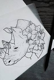 Европейская и американская школа носорога с цветком татуировки рукопись