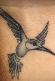 Pola tattoo hummingbird minimalis minimalis