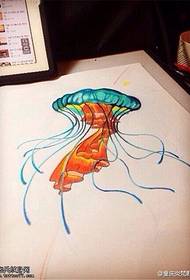 ရောင်စုံ jellyfish tattoo လက်ရေးမူများမှာတွေ့နိုင်ပါတယ်