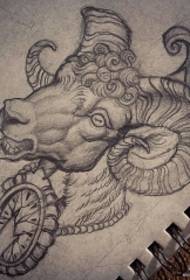 Europako eta Amerikako antilope buru erlojuaren tatuaje tatuaje eskuizkribua