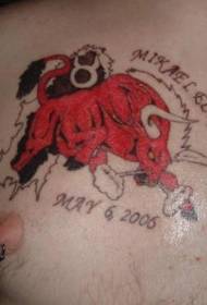 Modelul de tatuaj cu taur roșu și taur