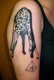 Gran patrón de tatuaxe de xirafa negra