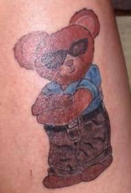 Viileä nallekarhun värinen tatuointikuvio