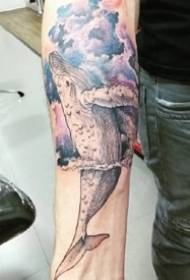 grupa dizajna tetovaža vezanih za kitove koji simboliziraju slobodu