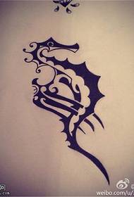 Totem motif de tatouage hippocampe