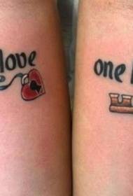 poros rankos raktas ir širdies formos užraktas angliškos abėcėlės tatuiruotės modelis
