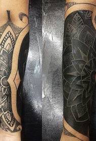 прелепа црно-бела линија ван Гогх-овог узорка за тетоважу руку