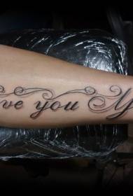 Uzorak tetovaže engleskog abecede na ruci kako bi izrazio ljubav prema majci