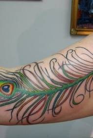grønn påfugl fjær storarm tatoveringsmønster