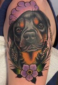 stara školska ruka u boji Rottweiler cvijet tetovaža uzorak