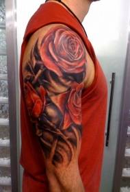 Mies iso käsivarsi realistinen punainen ruusu tatuointi malli