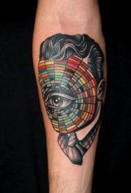 bras incroyable motif multicolore de portrait et de tatouage pour les yeux