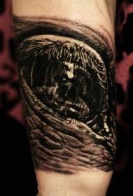 Baisus juodai pilkos spalvos tikroviškas gyvūno akių rankos tatuiruotės modelis