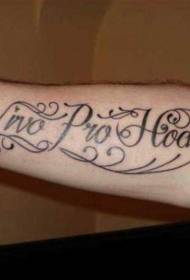 crni vino i uzorak za tetovažu ruku s engleskim slovom