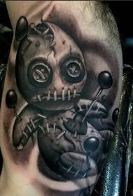 modèle de tatouage de bras de poupée vaudou effrayant noir et blanc