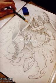 „Lotus Bead“ tatuiruotės rankraštinis paveikslėlis