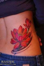 Bel kırmızı lotus çiçeği dövme deseni