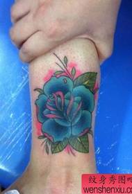Nice European style rose tattoo