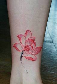 Yon trè cho ak bèl lotus modèl tatoo flè