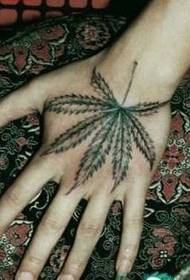 Tattoo Pattern: Awesome cool back leaf tattoo patroon