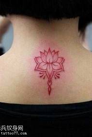 Reen ruĝa lotuso totema tatuaje ŝablono