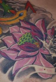 Pink lotus og tatoveringsmønster i sort baggrund