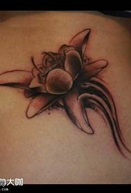 Taille Lotus Tattoo-Muster