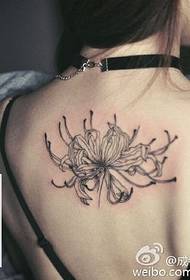 Tattoo bloem tattoo op de rug