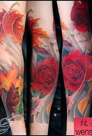 Arm pop popular rose and maple leaf tattoo pattern