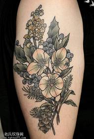 Patró de tatuatge de fruita de planta d'espatlla