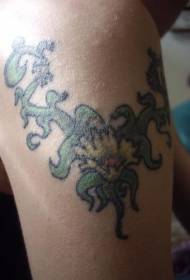 Picior vii colorate și model de tatuaj de flori galbene