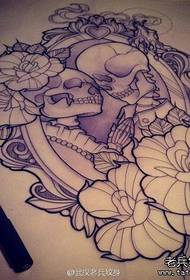 Skull kreativo rose tattoo tatuaje eskuizkribua