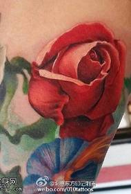 Роза татуювання візерунок