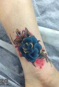 Leg European and American style rose tattoo pattern