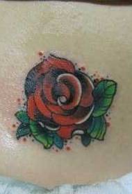 Abdominal liten og vakker rose tatoveringsmønster