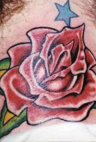 Fleurs de couleur du cou avec motif tatouage pentagramme