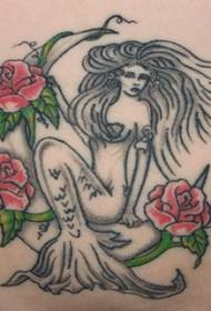 Talia kolorowy wzór syreny i róży tatuaż
