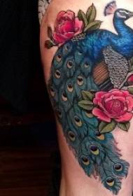 Kvetinové tetovanie vzor, maľované tetovanie, rôzne pózy, kvetinové tetovanie vzor