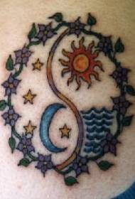 Leg color sun and moon pattern tattoo pattern
