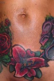 Abdômen bonito vívido colorido vários padrões de tatuagem floral