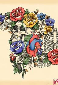 Kleurige skull rose tatoeage-ûntwerp manuskriptfoto