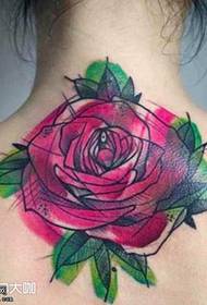 Model de tatuaj de trandafir spate