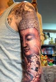 En række højtidelige og seriøse malede blomster og Buddha-tatoveringsdesign