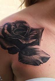Shoulder realistic black rose tattoo pattern