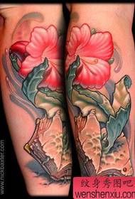 Tatuointikuvio: Leg Book Flower -tatuointikuvio
