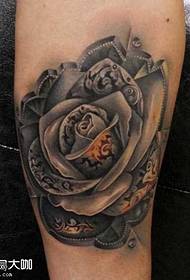 Kāju rožu tetovējuma raksts