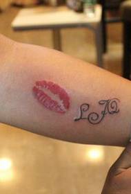 Käsivarren muoti pop huuli tatuointi tatuointi malli