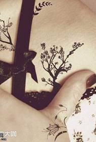 Tree totem tattoo pattern
