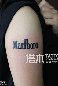Motif de tatouage alphabet cigarette Marlboro
