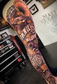 Ejiri usoro 3D swashbuckle tattoo nke ọma